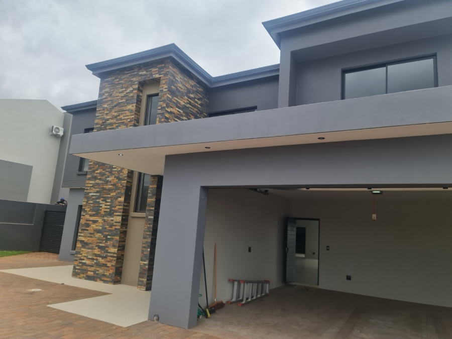 5 Bedroom Property for Sale in Cashan North West